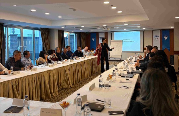 Liderlik Gelişim Programlarıyla Liderlik Yetkinliklerini Güçlendiriyoruz